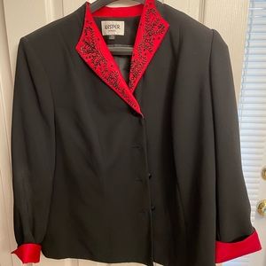 Kasper Women’s jacket and skirt